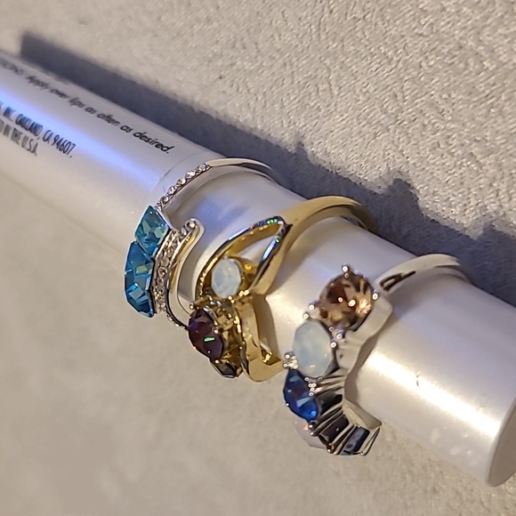 4 RING BUNDLE OF FASHION RINGS ALL SIZE 7 - Picture 12 of 16